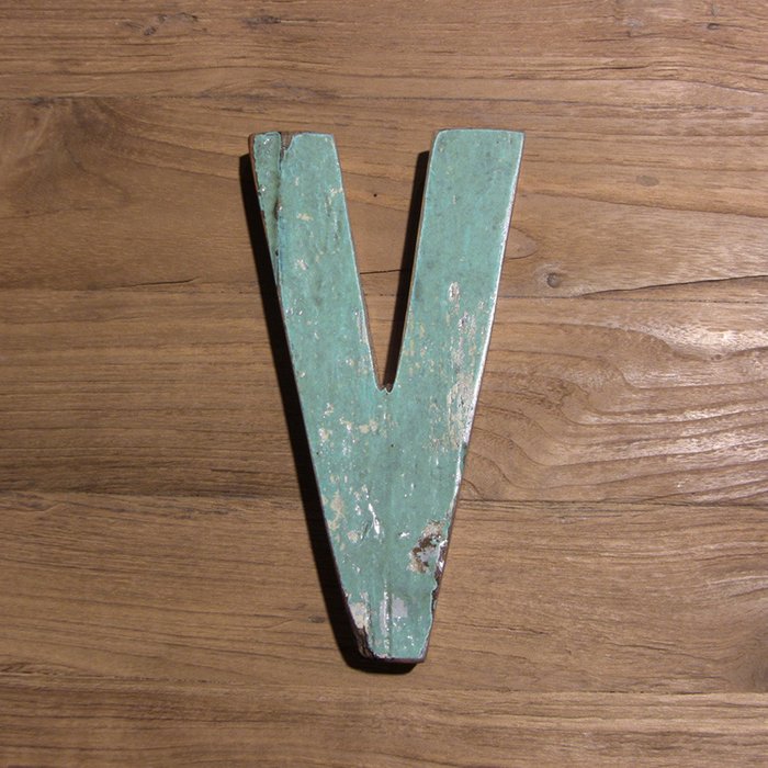 Декоративная буква (V)