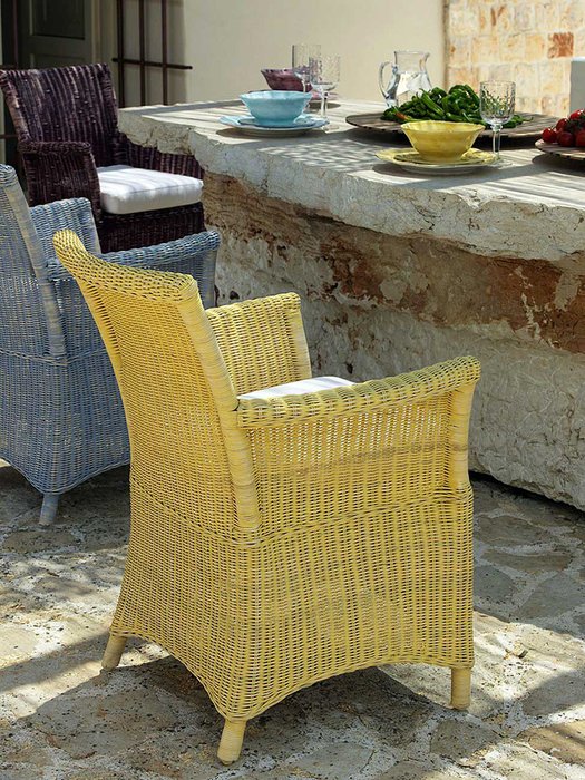 Кресло Unopiu "Capri armchair" из пластика - лучшие Садовые кресла в INMYROOM