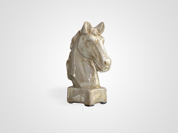 Статуэтка «Лошадь» из глазурованной керамики