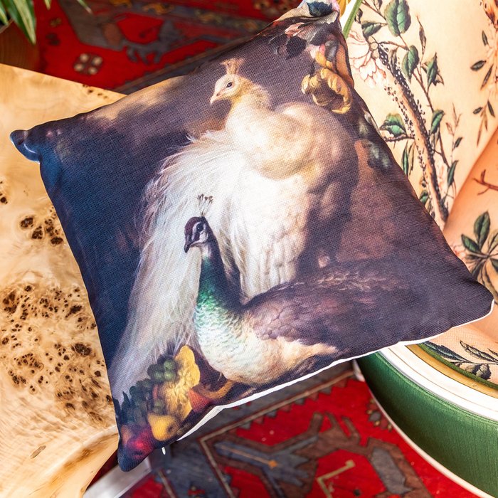 Интерьерная подушка Королевский павлин версия 1 - лучшие Декоративные подушки в INMYROOM