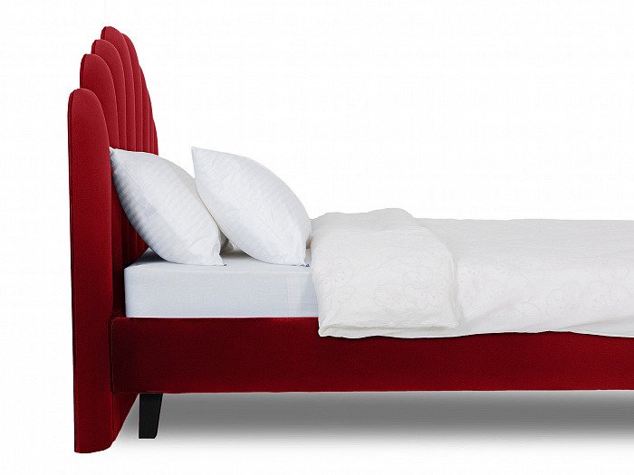Кровать Queen Sharlotta L бордового цвета 160х200 - лучшие Кровати для спальни в INMYROOM