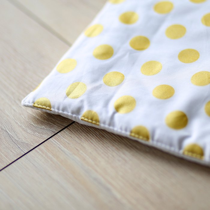 Стеганый игровой коврик Golden Dots из хлопка - купить Аксессуары и текстиль для игровых домиков по цене 3490.0
