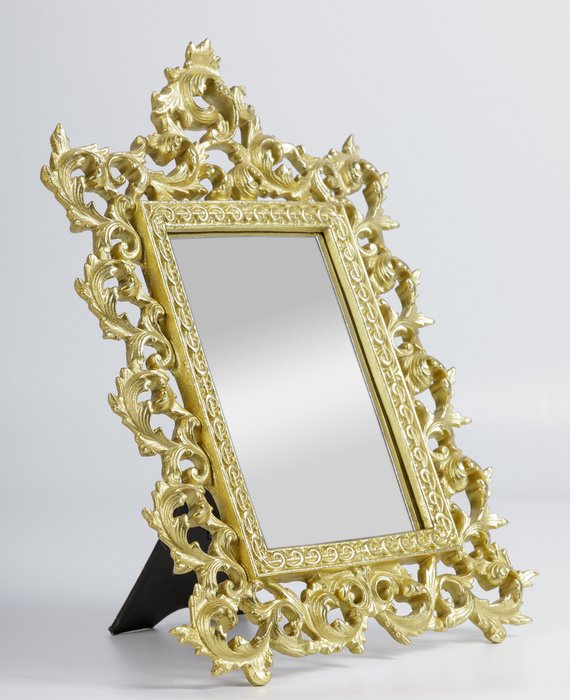 Зеркало настольное золотого цвета - купить Настольные зеркала по цене 4258.0