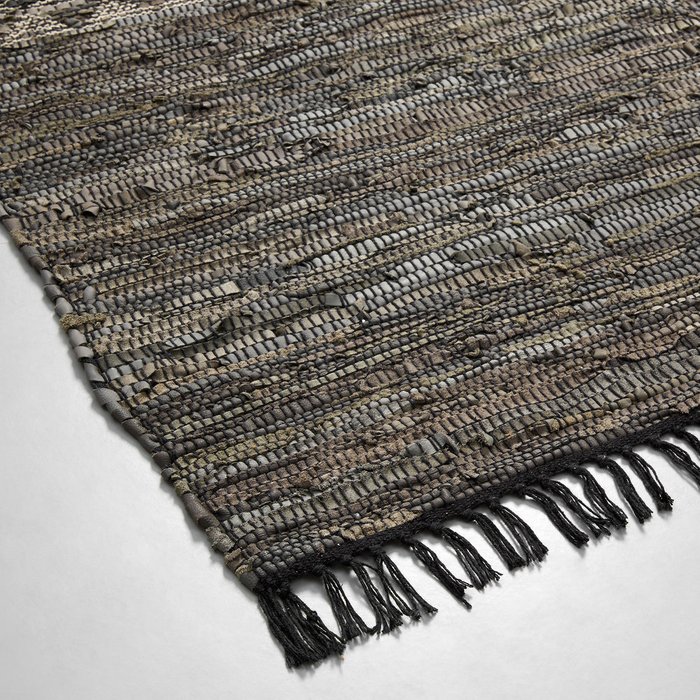 Ковер Lilya carpet из экокожи серого цвета - купить Ковры по цене 13990.0