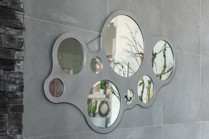 Зеркало настенное Round в раме серебряного цвета - купить Настенные зеркала по цене 26900.0