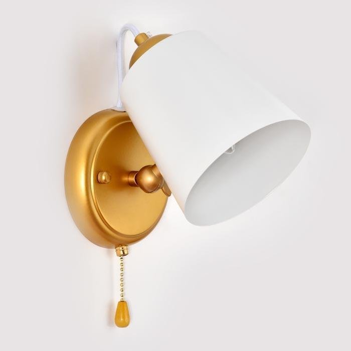 Настенный светильник Traditional белого цвета - купить Бра и настенные светильники по цене 2638.0