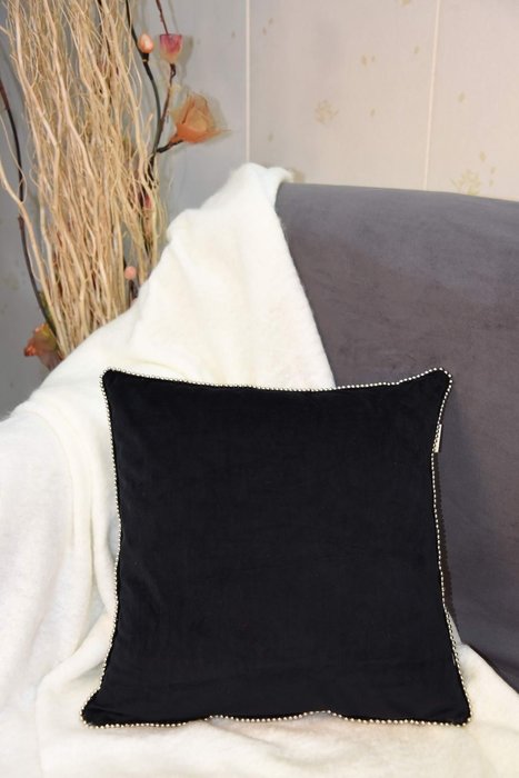 Наволочка Шарлота 45х45 черного цвета - купить Чехлы для подушек по цене 1430.0