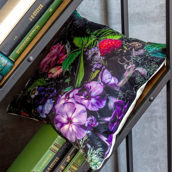 Декоративная подушка Passion Flower с чехлом из полиэстера - лучшие Декоративные подушки в INMYROOM