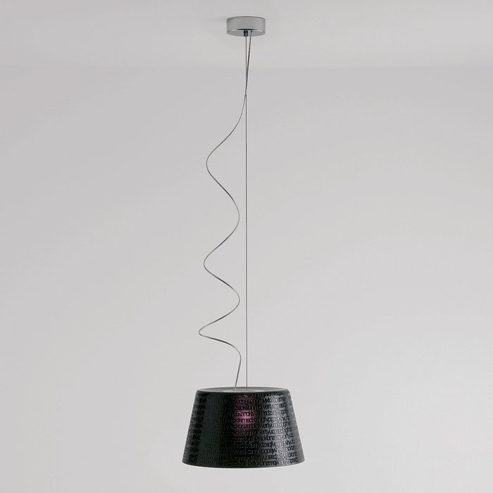 Подвесной светильник Prandina из стекла черного цвета с фирменной гравировкой
