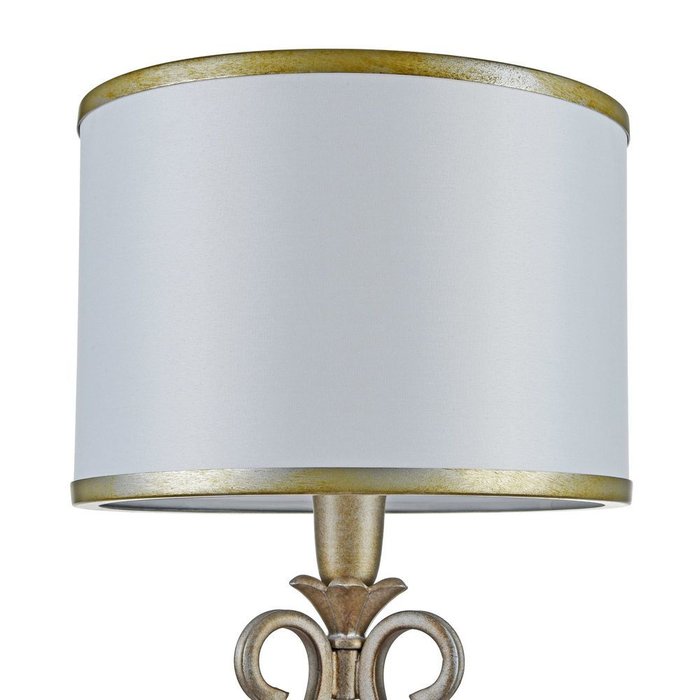 Настольная лампа Fiore с абажуром белого цвета - купить Настольные лампы по цене 7560.0