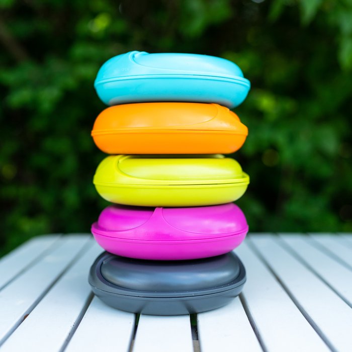 Ланч-бокс для перекусов Snack Disc Cow фиолетового цвета - лучшие Емкости для хранения в INMYROOM