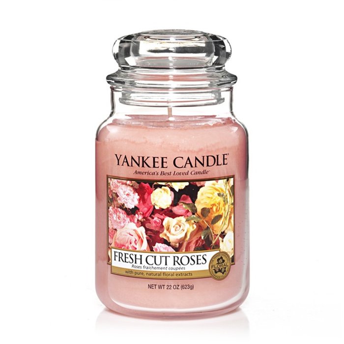 Ароматическая свеча Yankee Candle Fresh Cut Roses / Свежесрезанные розы