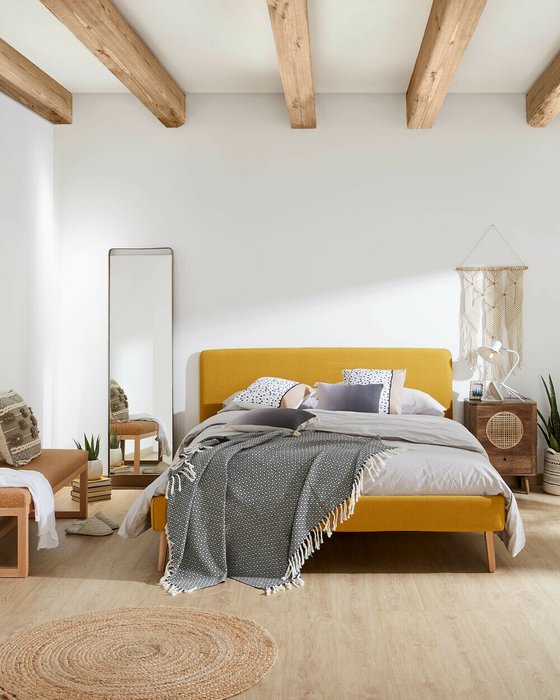 Кровать Lydia 150х190 горчичного цвета - лучшие Кровати для спальни в INMYROOM
