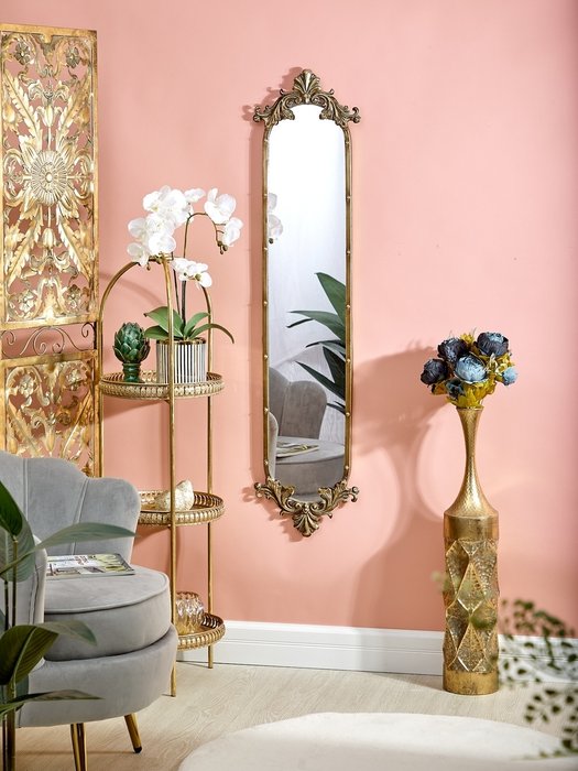 Настенное зеркало 30х130 в раме золотистого цвета - лучшие Настенные зеркала в INMYROOM