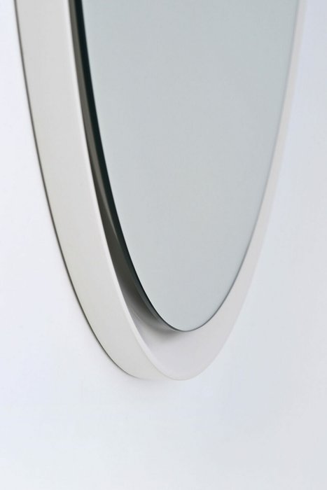Парящее настенное зеркало Special BR в раме белого цвета - лучшие Настенные зеркала в INMYROOM