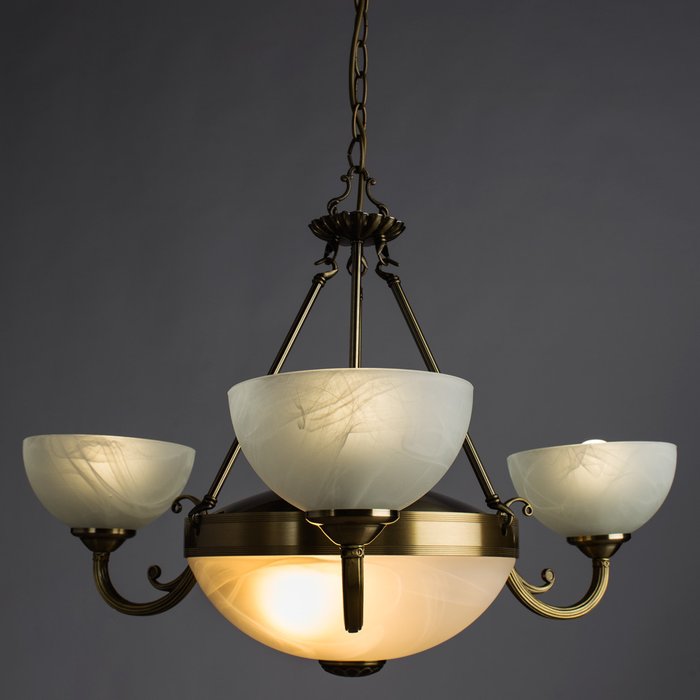 Подвесная люстра ARTE LAMP Windsor White в классическом стиле - купить Подвесные люстры по цене 18990.0