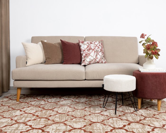 Декоративная подушка Troya красно-коричневого цвета - купить Декоративные подушки по цене 649.0