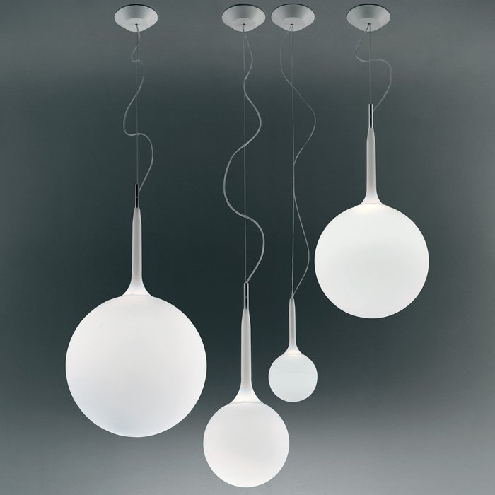 Подвесной светильник Artemide Castore с плафоном из белого стекла  - купить Подвесные светильники по цене 25210.0
