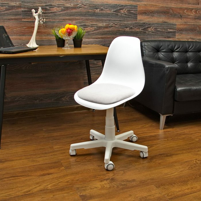 Кресло Смузи бело-серого цвета - лучшие Офисные кресла в INMYROOM