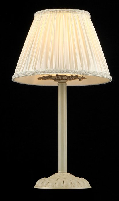 Настольная лампа Olivia с абажуром кремового цвета  - лучшие Настольные лампы в INMYROOM