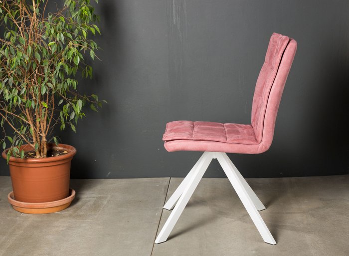 Стул Vela розового цвета  - лучшие Обеденные стулья в INMYROOM