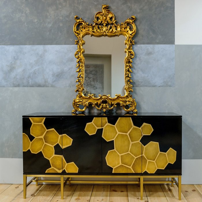 Настенное зеркало Дезири в раме цвета черного золота - лучшие Настенные зеркала в INMYROOM