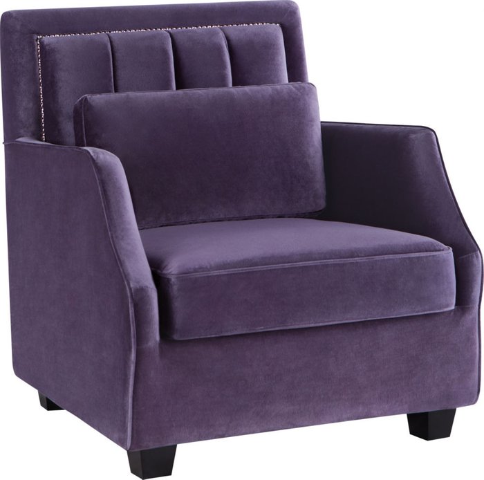 Кресло с обивкой из фиолетовой ткани 
