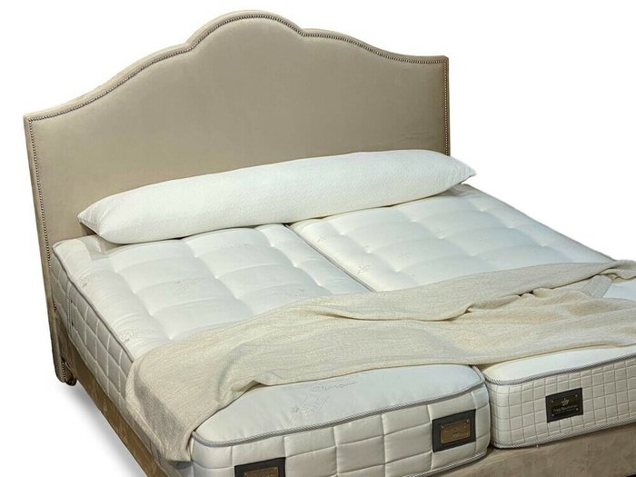 Кровать Carolina Base 200х200 бежевого цвета - лучшие Кровати для спальни в INMYROOM