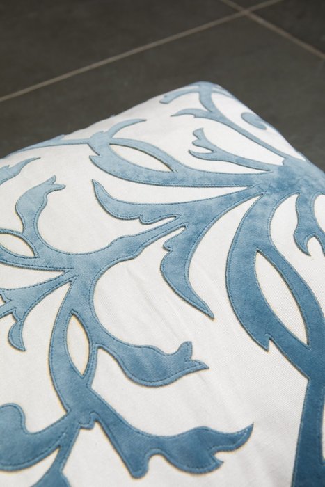 Подушка декоративная квадратной формы - лучшие Декоративные подушки в INMYROOM