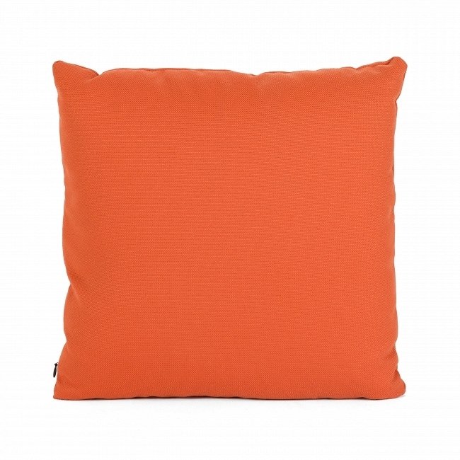 Подушка оранжевого цвета