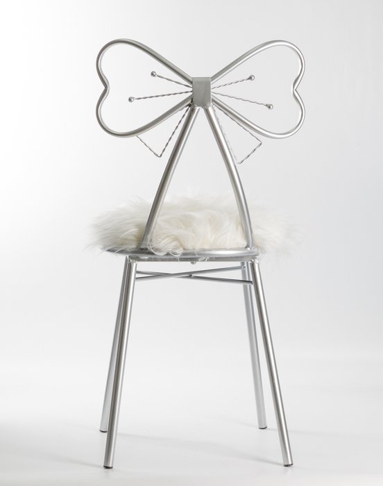 Стул серебряного цвета с меховым сидением - лучшие Обеденные стулья в INMYROOM