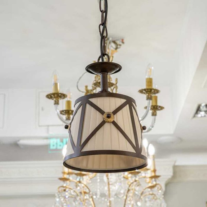 Светильник подвесной Fabrizia с бежевым абажуром - лучшие Подвесные светильники в INMYROOM
