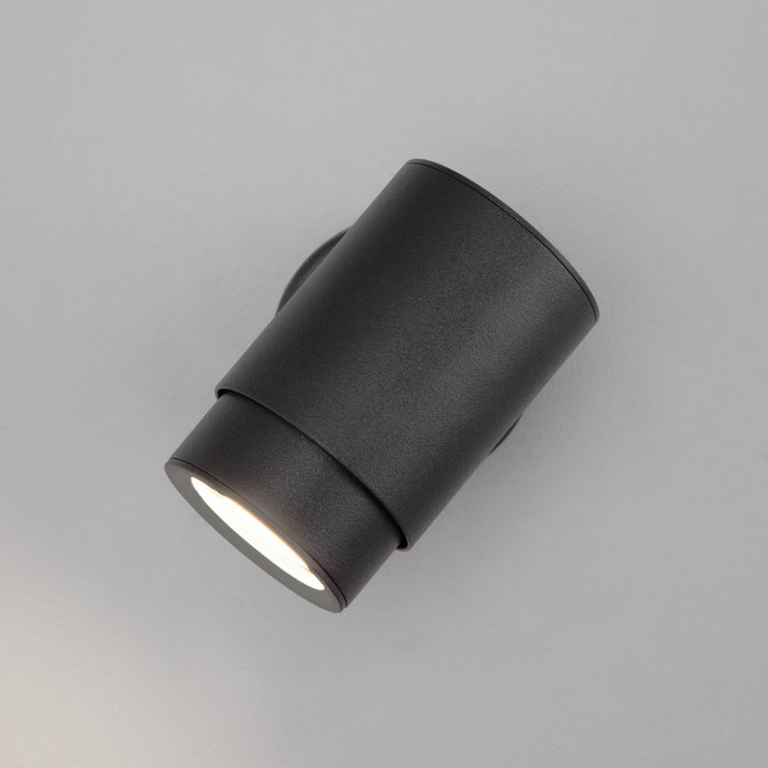 Настенный светильник Morgan черного цвета - купить Накладные споты по цене 2950.0