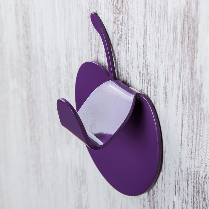Крючок одинарный Fairytale apple из металла фиолетового цвета - купить Крючки по цене 455.0
