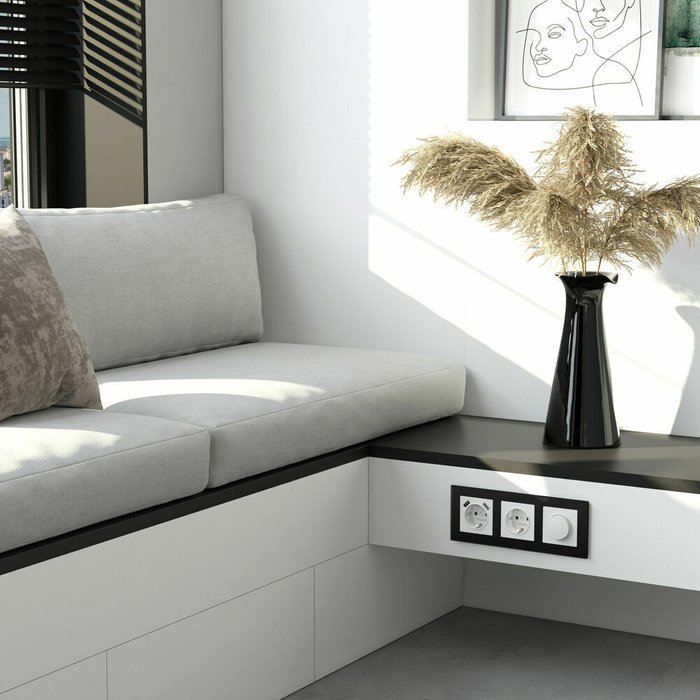 Рамка из стекла на 3 поста Senso черный soft-touch W0033108 - лучшие Розетки в INMYROOM Рамка из стекла на 3 поста Senso черный soft-touch W0033108 - лучшие Розетки в INMYROOM
