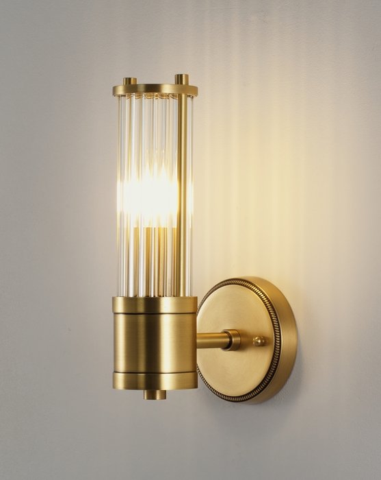 Светильник настенный Brass V11020-1W прозрачно-золотого цвета - лучшие Бра и настенные светильники в INMYROOM