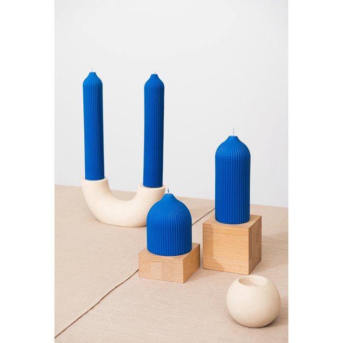 Свеча декоративная из коллекции Edge синего цвета - лучшие Свечи в INMYROOM