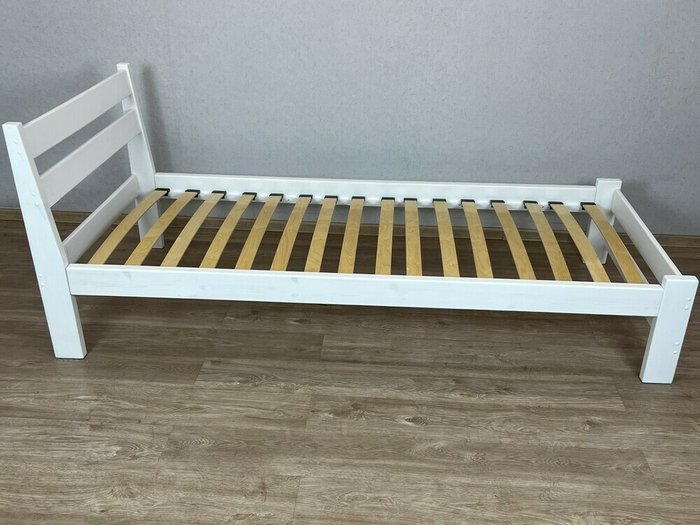 Кровать Мишка сосновая с ортопедическим основанием 90х200 белого цвета - лучшие Кровати для спальни в INMYROOM
