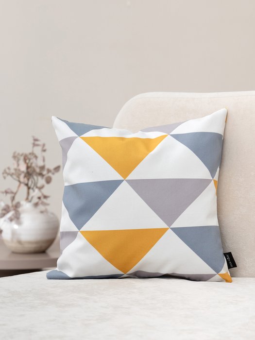Декоративная подушка Otto с геометрическим узором - лучшие Декоративные подушки в INMYROOM