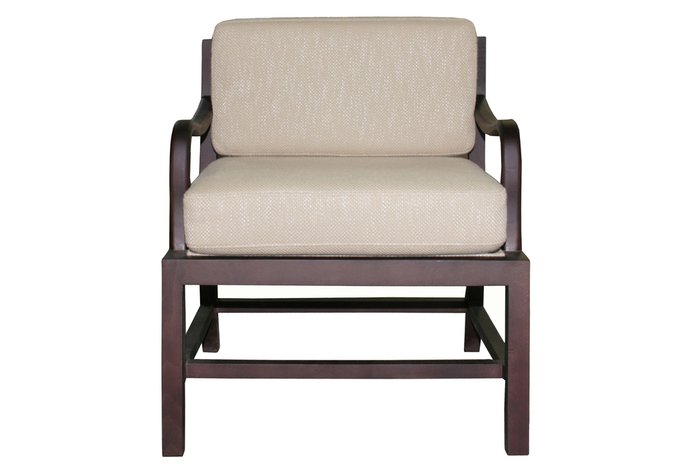 Кресло Carved с деревянными подлокотниками - лучшие Интерьерные кресла в INMYROOM