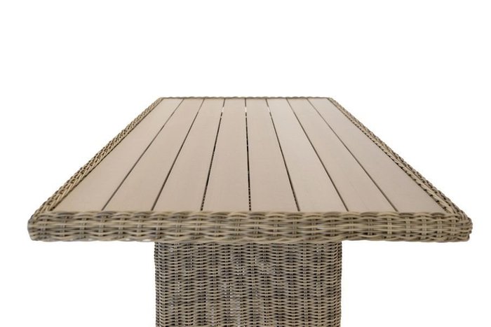 Обеденный стол Бергамо из искусственного ротанга - купить Садовые столы по цене 62579.0