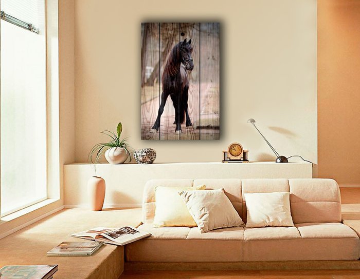 Картина на дереве Лошадь на дороге 40х60 см - купить Картины по цене 6990.0