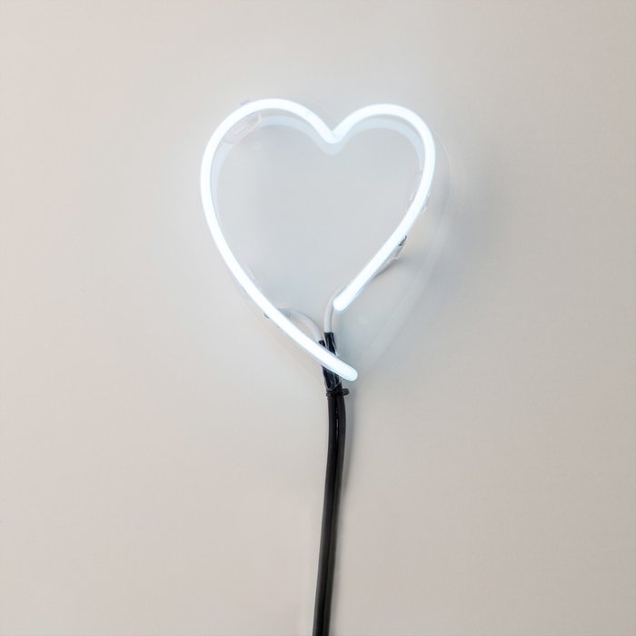 Декоративное панно Neon Heart из пластика
