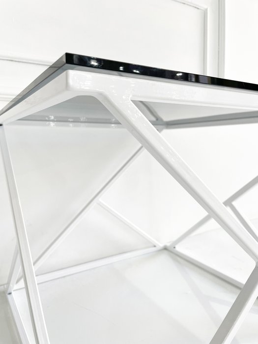 Журнальный столик "Elsa" белый с зеркалом (450х450х450) - лучшие Журнальные столики в INMYROOM Журнальный столик "Elsa" белый с зеркалом (450х450х450) - лучшие Журнальные столики в INMYROOM