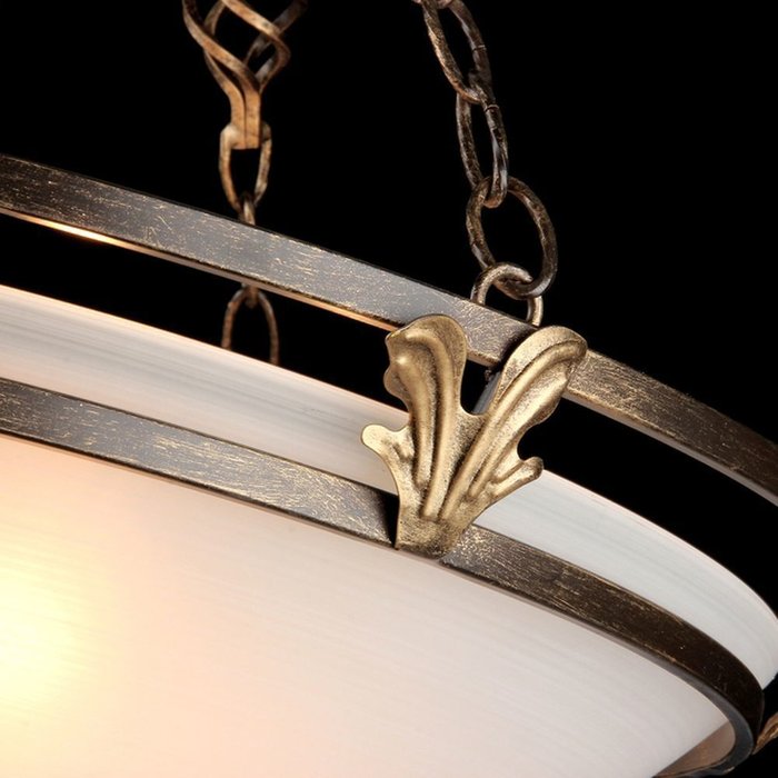 Подвесной светильник Maytoni Combinare в замковом стиле - купить Подвесные люстры по цене 9585.0