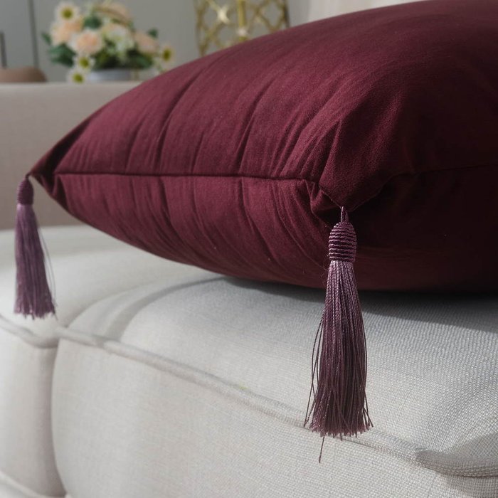 Наволочка Кэтрин 45х45 бордового цвета - лучшие Чехлы для подушек в INMYROOM