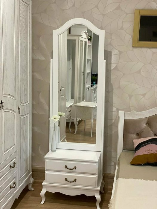 Напольное зеркало Малонн белого цвета - лучшие Напольные зеркала в INMYROOM