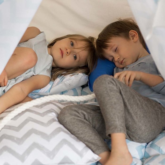 Стеганый игровой коврик Grey Zigzag   - лучшие Ковры для детской в INMYROOM