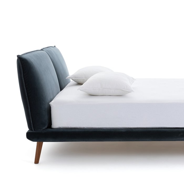 Кровать из велюра Aurore 180х200 синего цвета - лучшие Кровати для спальни в INMYROOM