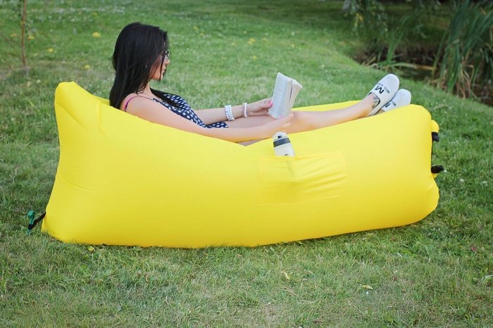 Надувной лежак Air Puf желтого цвета  - лучшие Бескаркасная мебель в INMYROOM
